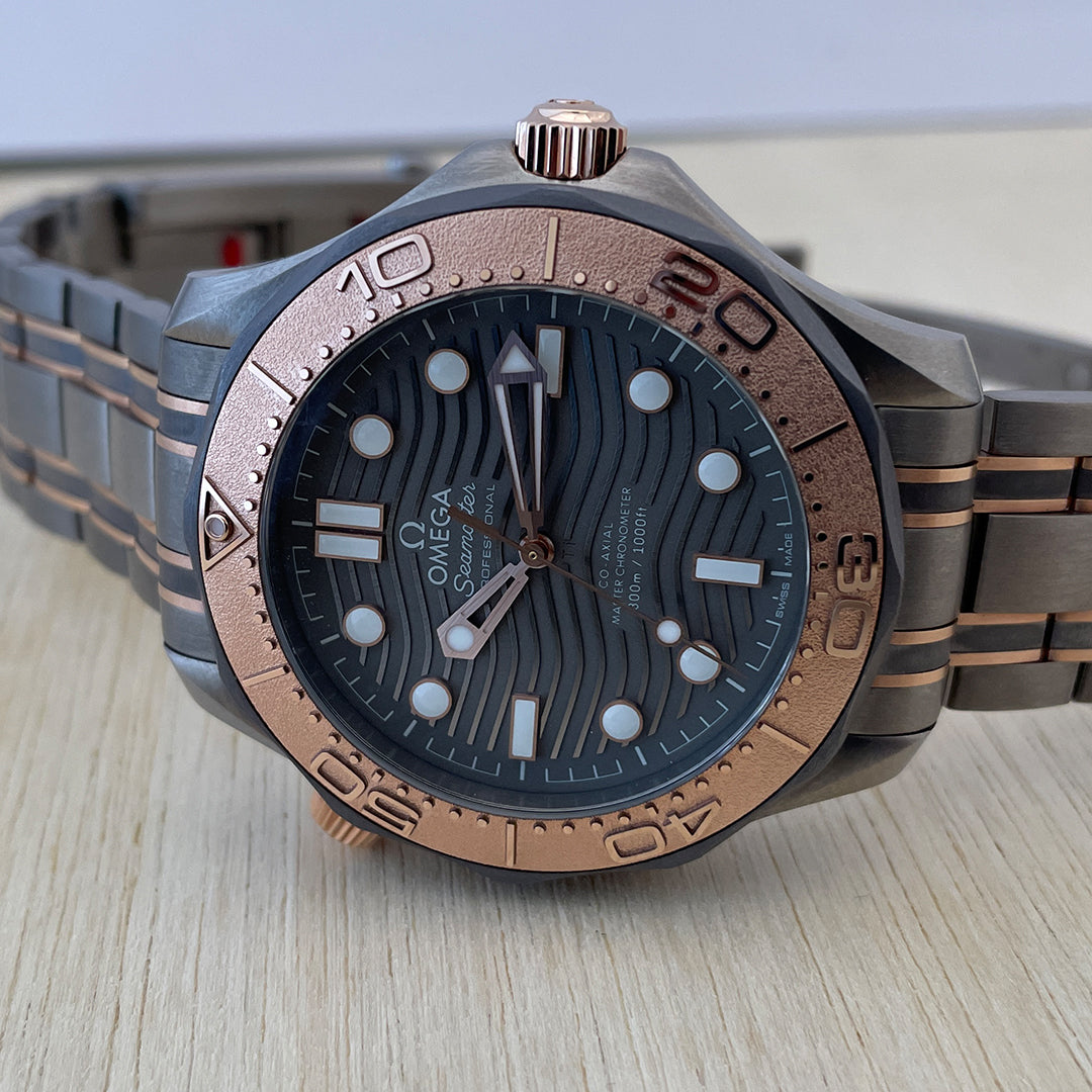 Omega Seamaster Diver 300 210.60.42.20.99.001
at FLYBACK TIME