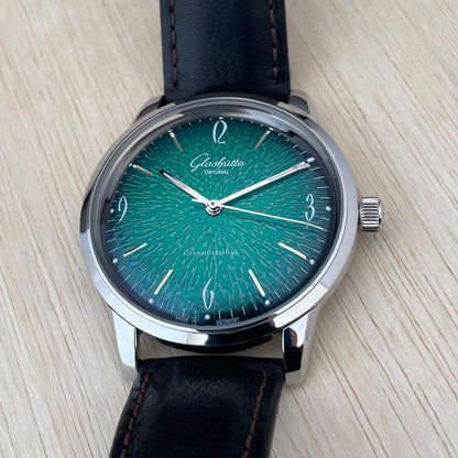 Glashütte Original Sixties 1-39-52-03-02-04 at FLYBACK TIME
